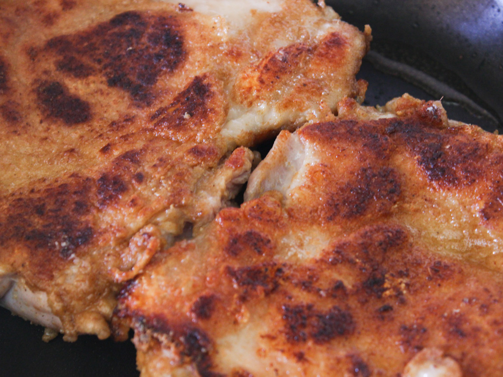 鶏モモ肉のクミン焼きパリパリの焼き目